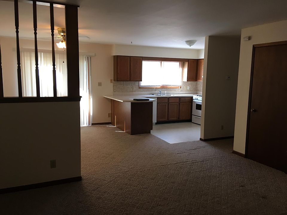 2nd image of 209 Pardridge Pl