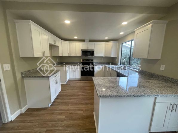 112 Royal Ct