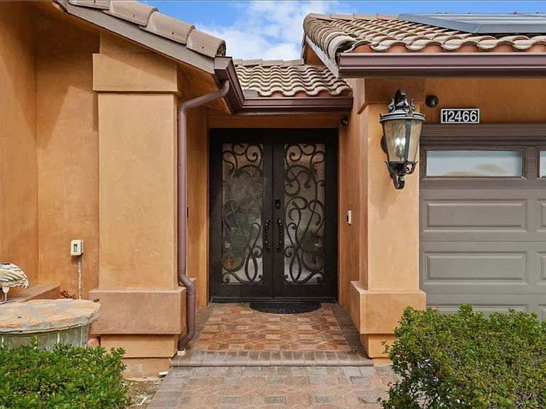 12466 Cascade Canyon Dr — Photo 3