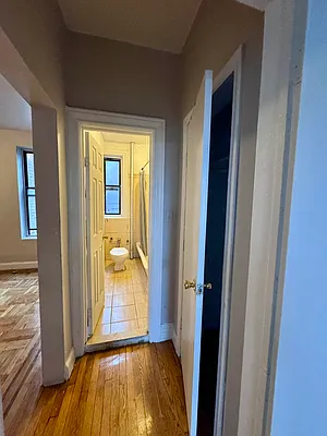 Rented by Smart NY Realty LLC | media 10