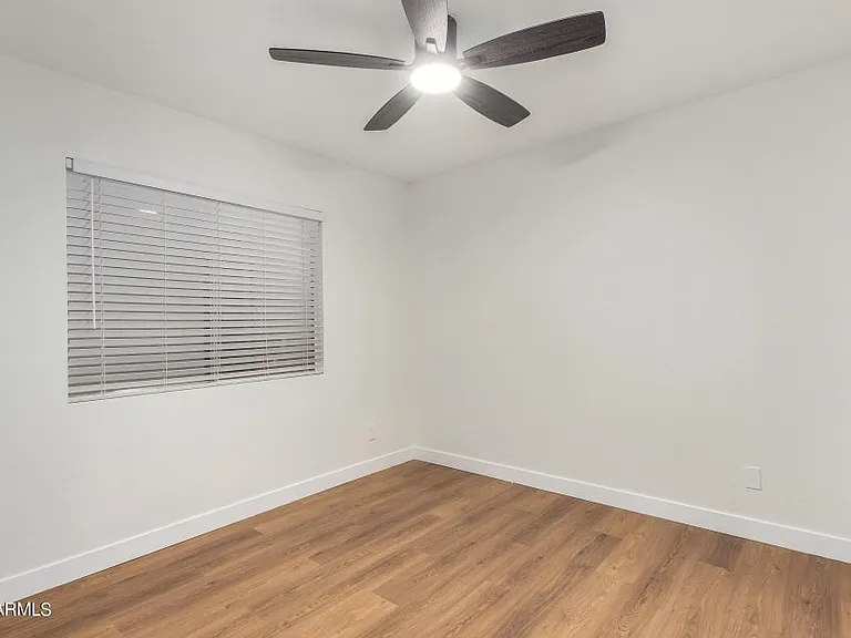 4820 N 89th Ave #100 — Photo 12