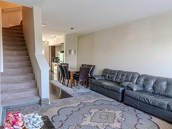 4th image of 347 N Taralake Way NE