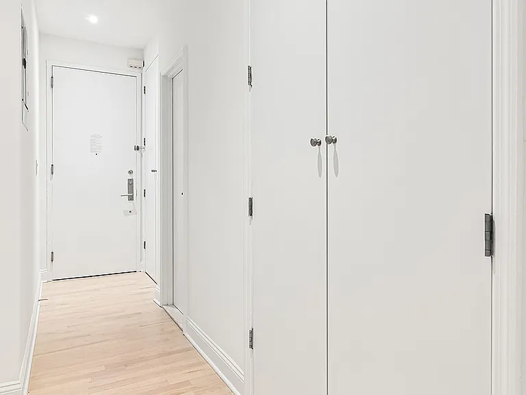 270 Park Ave S #7F — Photo 10