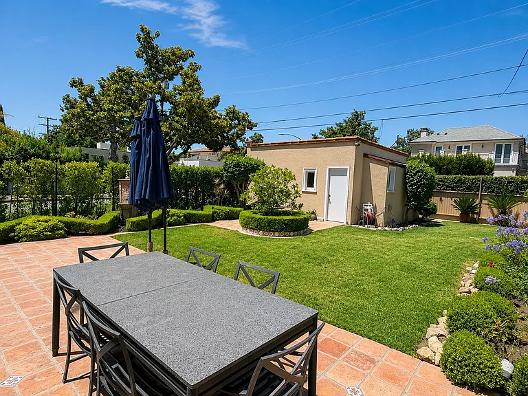 301 N Doheny Dr — Photo 21