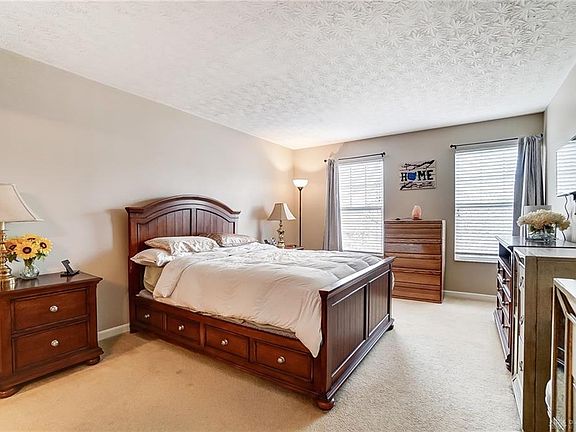 4th image of 5938 Hayden Dr