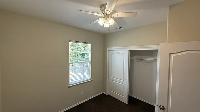 676 W Lisbon Ln — Photo 11