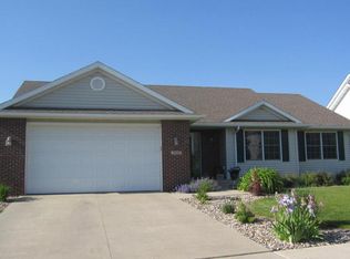 3009 Roxboro Dr, Ames, IA 50010
