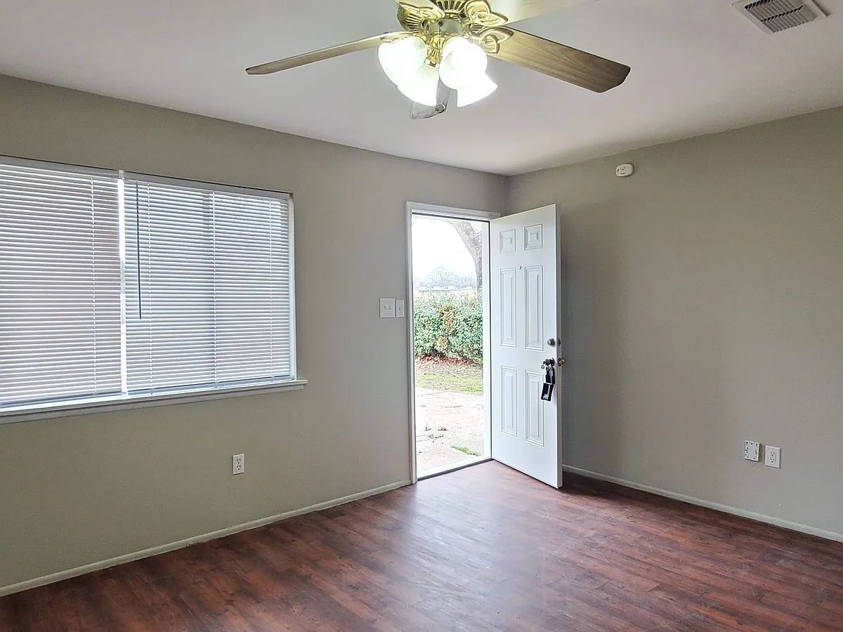 Building Photo - 1314 Lampkin St