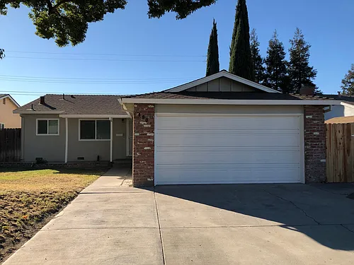 480 Diane Dr Photo 1