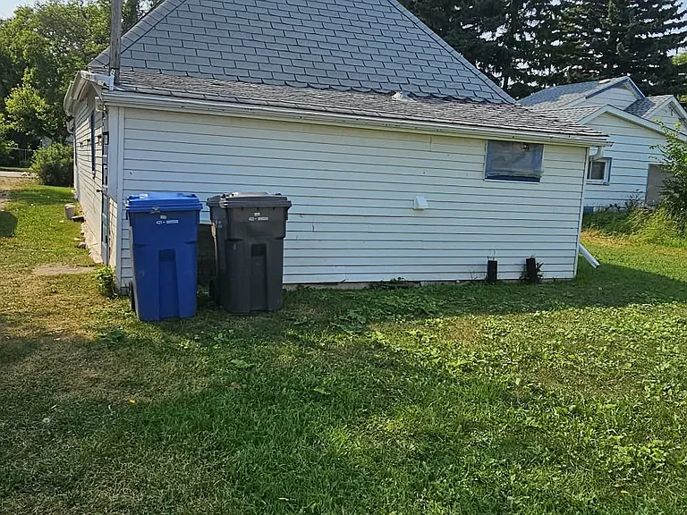 723 Anderson St — Photo 11