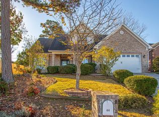 44 W Point Dr, Maumelle, AR 72113