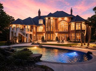 6006 Shore Ct, Kansas City, MO 64152