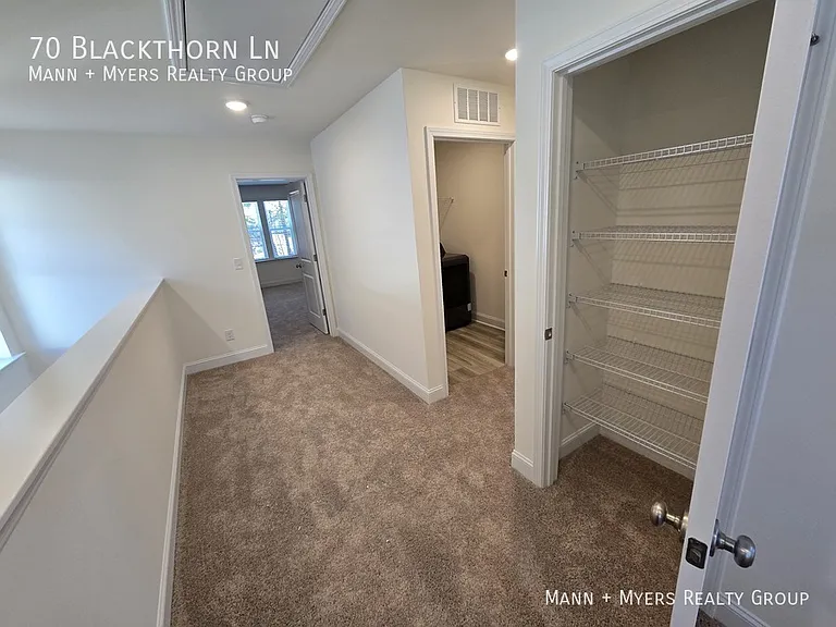 70 Blackthorn Ln — Photo 37