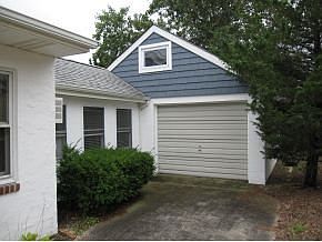 5th image of 220 N 14th St