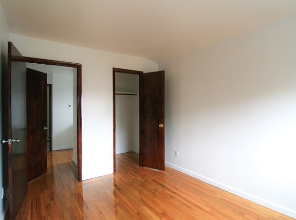 4th image of 3095 47th St #2