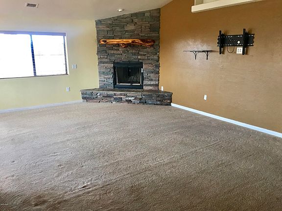 2nd image of 5382 Lake Dr
