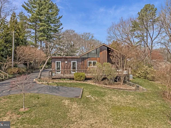 4715 38th St N, Arlington, VA 22207