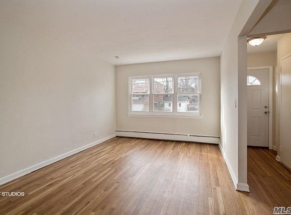 3rd image of 2452 Wilson Ave Floor 2