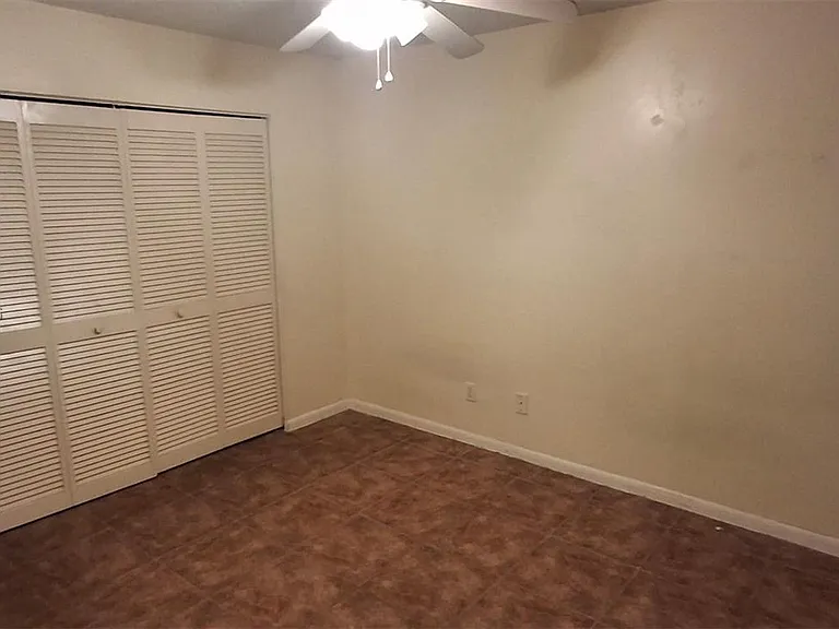 1276 SW 113th Ter #104 — Photo 2