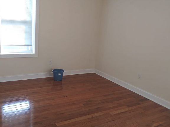 2nd image of 565 Bergen Ave #3E
