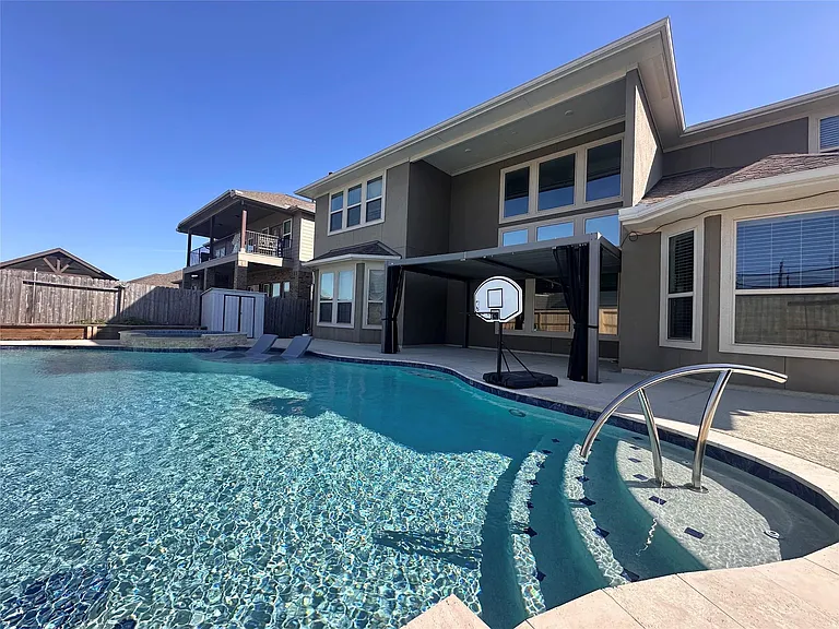 2406 Trocadero Ln — Photo 44