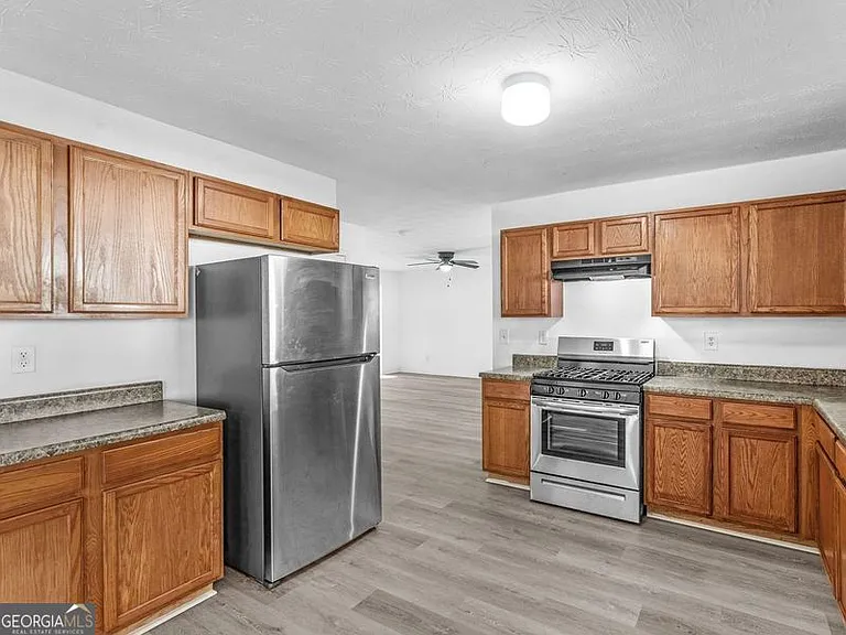305 Nunnally Dr — Photo 11
