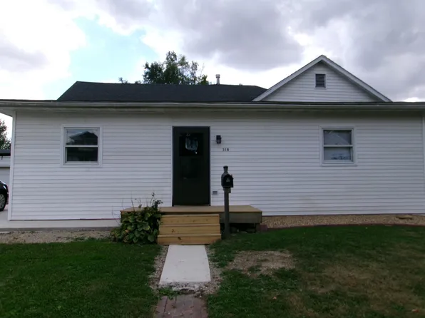 316 7th St, La Salle, IL 61301