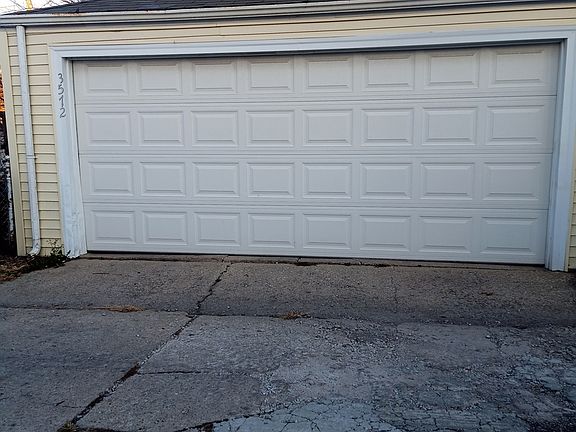 4th image of 3512 S 58th Ave