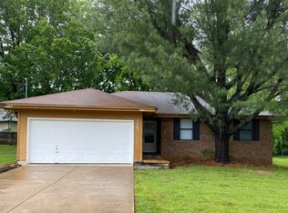 3405 W Riverside St, Springfield, MO 65807