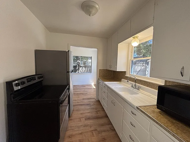 582 Olivene Ct — Photo 7