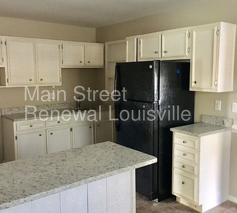 5th image of 806 Sinclair St