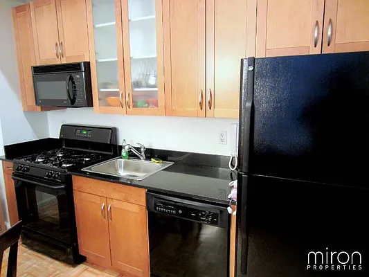 Rented by Miron Properties | media 9