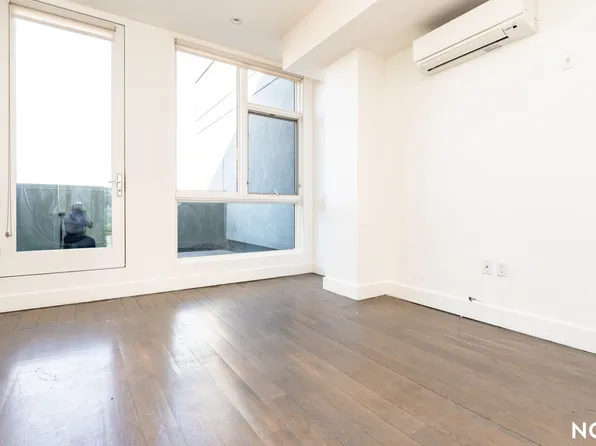 530 Midwood Street image 7 of 13