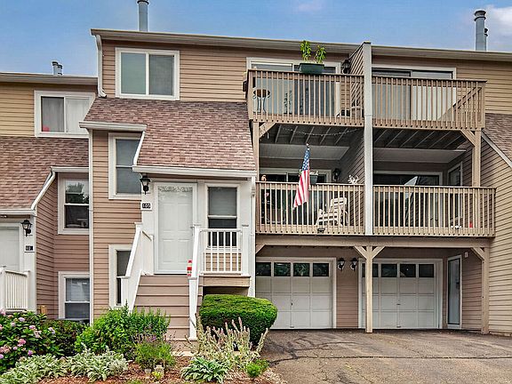 2nd image of 105 Peddlars Drive #105