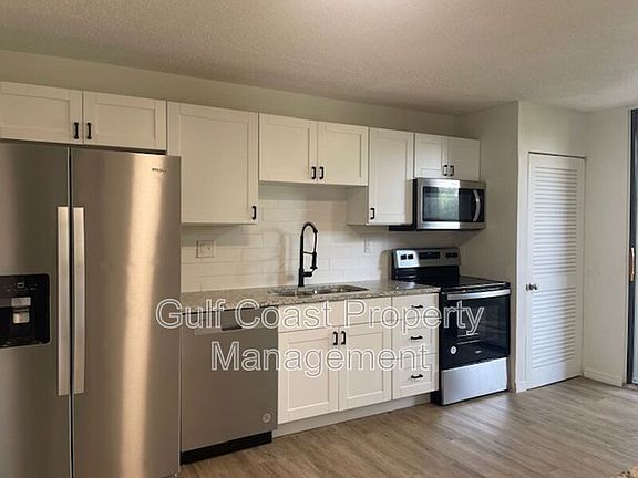 3rd image of 758 Pine Run Dr #758