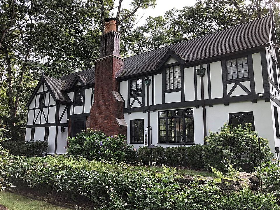 1st image of 88 Forest Way