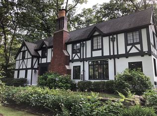 88 Forest Way, Essex Fells, NJ 07021