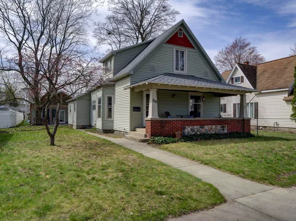 215 W 12th St, Traverse City, MI 49684