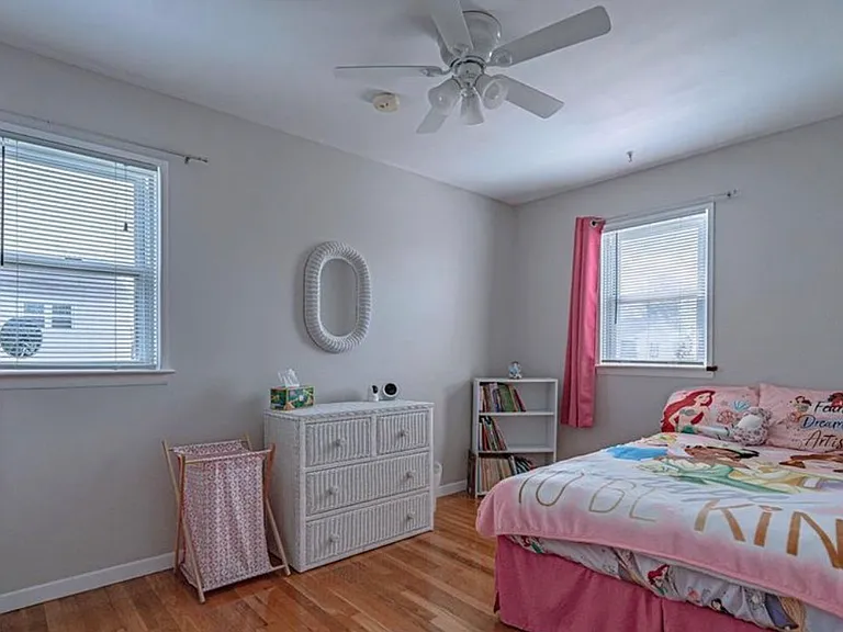 5727 Greens Dr — Photo 15