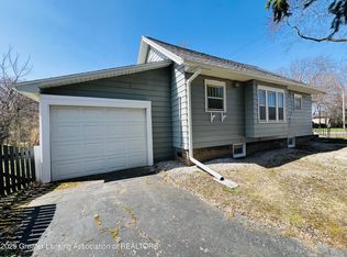 712 E Cavanaugh Rd, Lansing, MI 48910