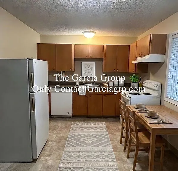 9205 E Burnside St #H203 — Photo 2