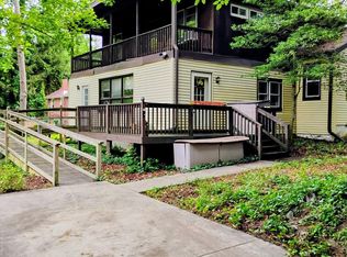 41 Spring Lake Dr, Clementon, NJ 08021