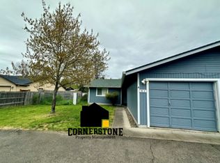 25 Sowell Ct #A, Shady Cove, OR