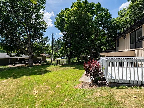 4th image of 15 Kingswood Dr
