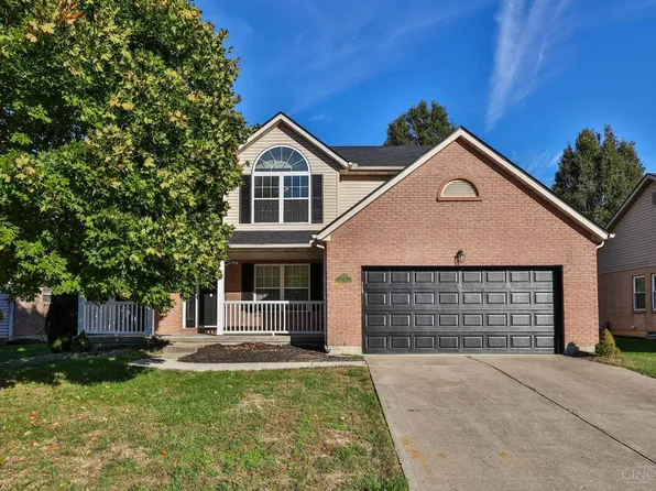 3238 Village Dr, Fairfield, OH 45014