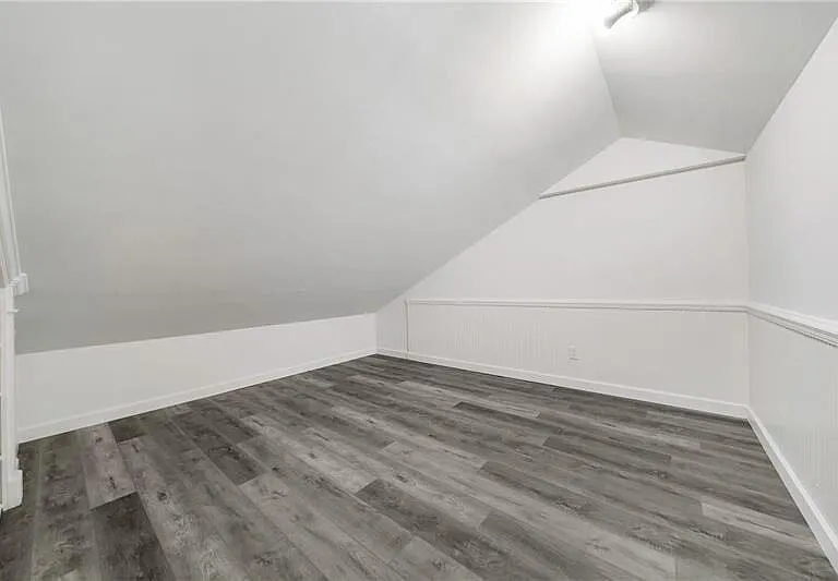 10300 Hidden Springs Ct — Photo 11