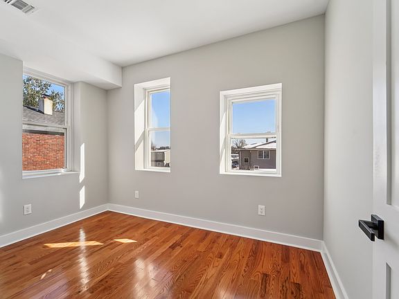 5th image of 216 Corabelle Ave Floor 2