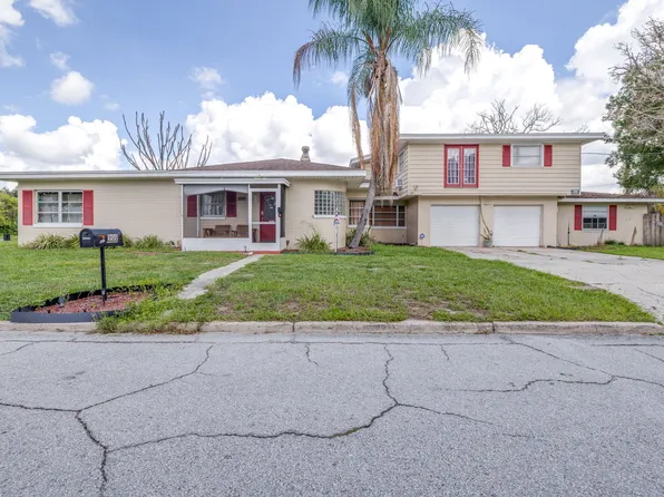 900 Lake Martha Dr NE, Winter Haven, FL 33881