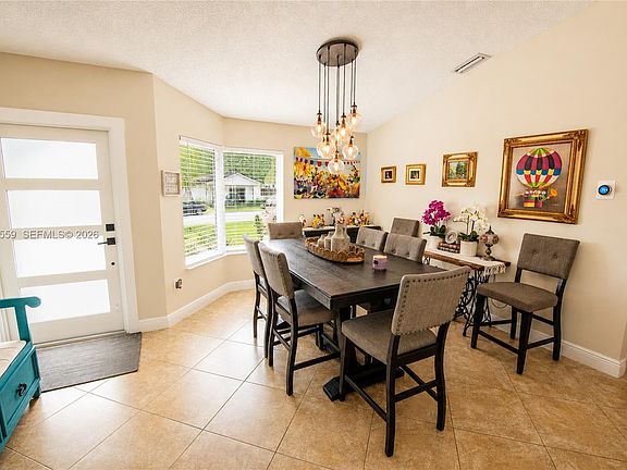 5th image of 17601 SW 138th Ct
