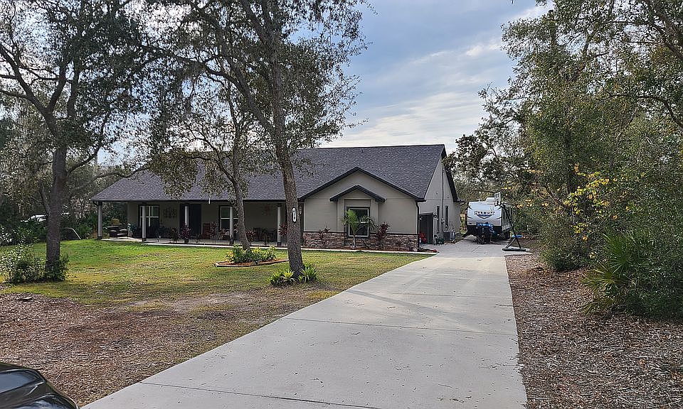 1st image of 670 Cypress Ave